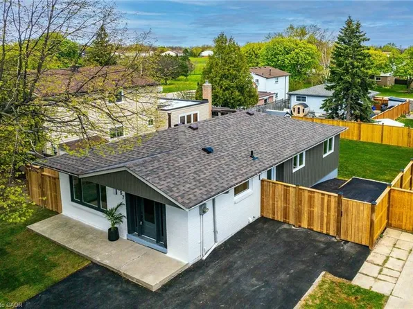 257 Queen Victoria Dr, Hamilton, ON L8W 1G4