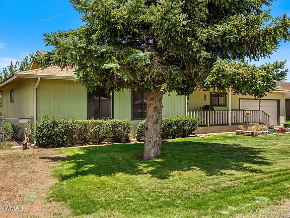 3rd image of 865 E Tori Cir