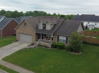 131 Piedmont Dr, Vine Grove, KY 40175