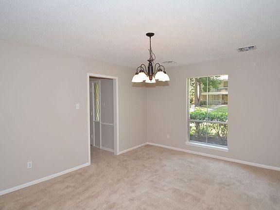 3rd image of 19510 Oak Timbers Dr