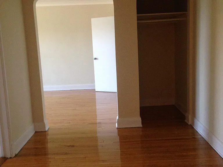 265 Daly Ave — Photo 11