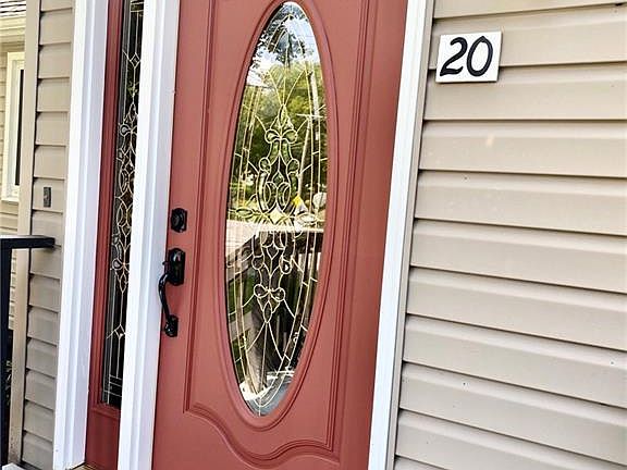 2nd image of 20 W Hill Dr