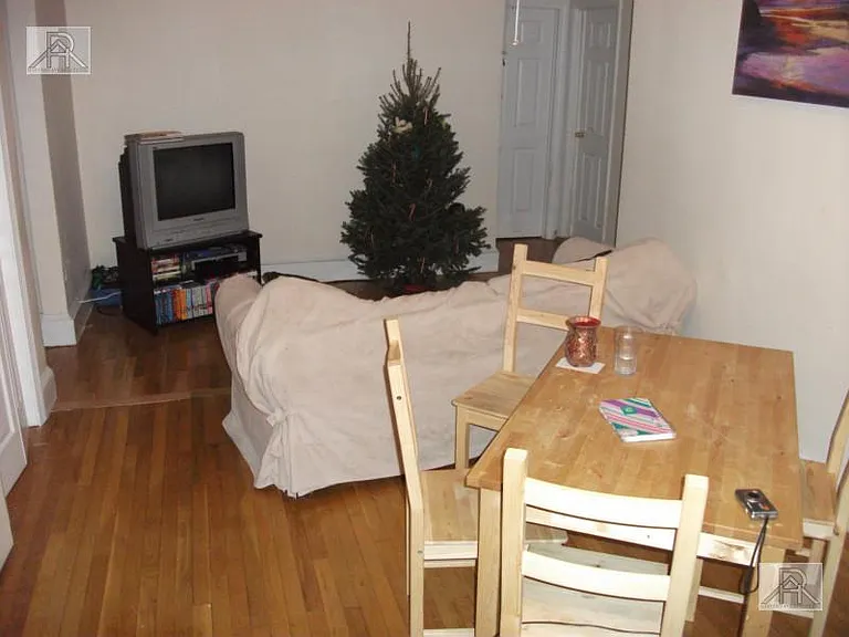 52 Egmont St #5 — Photo 6