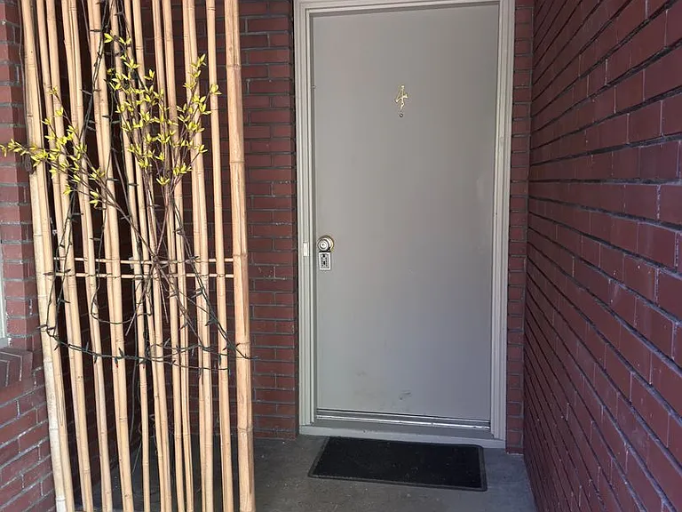 8650 SW Canyon Ln — Photo 2