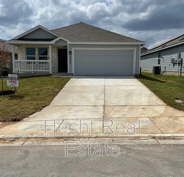 2906 Green Finch — Photo 1