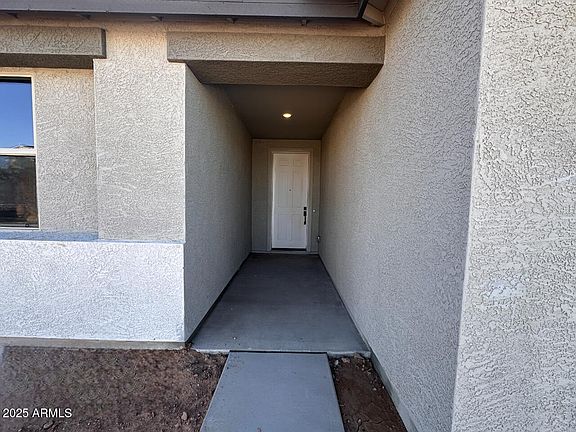 3rd image of 4267 E BRADFORD Avenue
