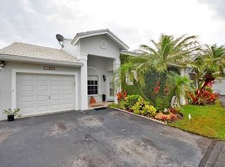 11226 SW 64th Ln, Miami, FL 33173