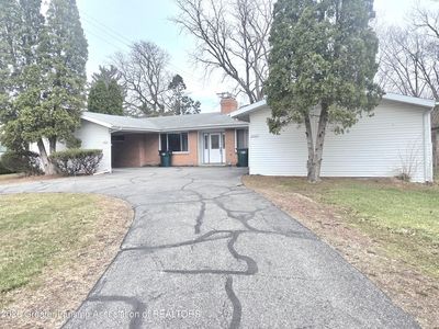 2100 Wood St, Lansing, MI, 48912