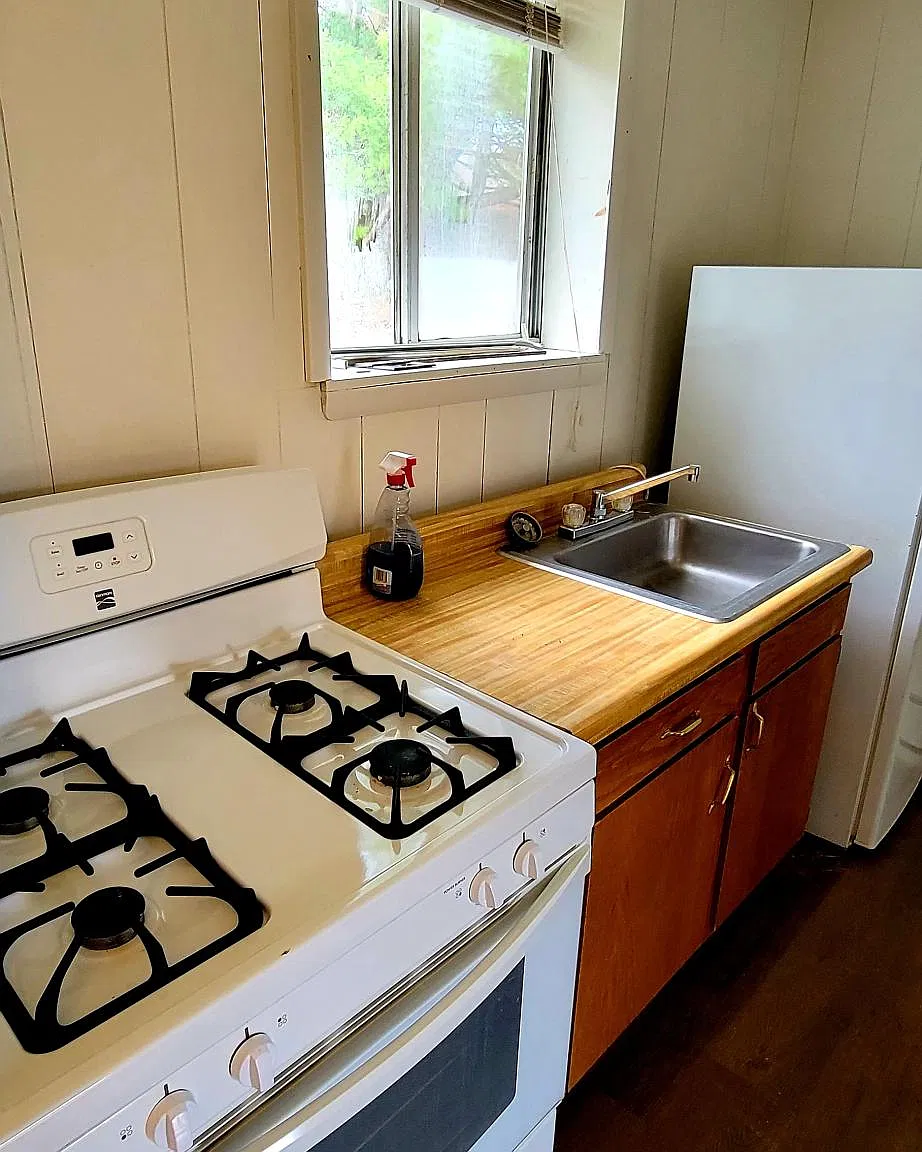 747 Mercer Rd — Photo 3