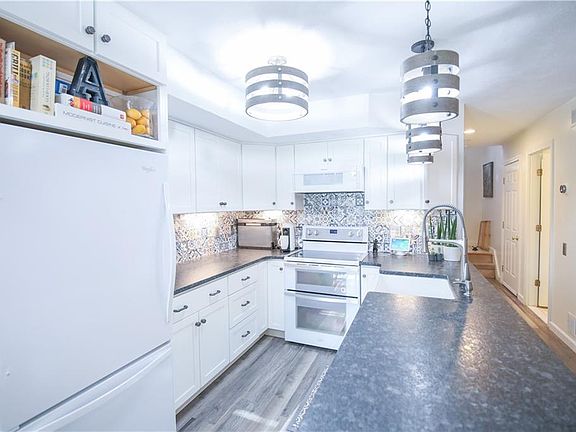 2nd image of 75 Valley Green Ct #B