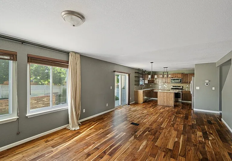 4635 W 63rd Pl — Photo 11