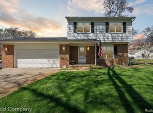 2159 Terrapin St, Wolverine Lake, MI 48390