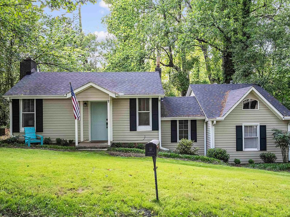 1st image of 20 Granada Dr