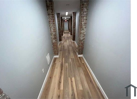 2nd image of 3536 Montclair St Basement 4