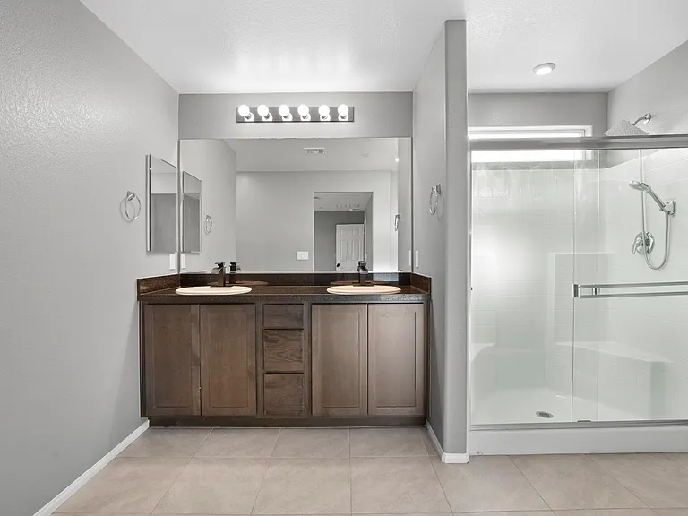 10949 Oregano Ave — Photo 36