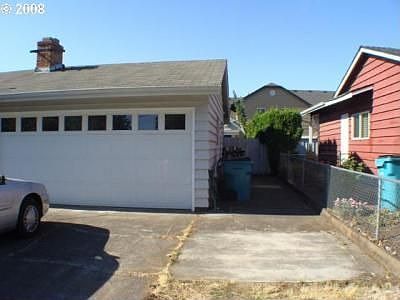 2nd image of 4816 NE 34th St
