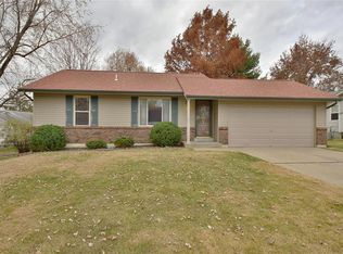 332 Kimberly Ln, Saint Peters, MO