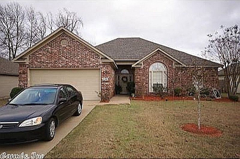 1st image of 3110 Longmeadow Dr