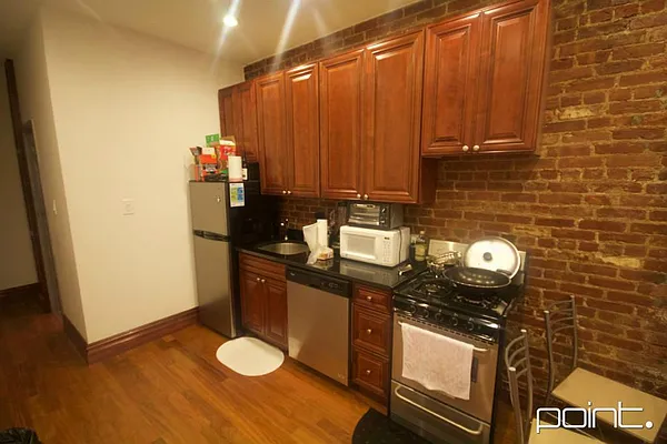 Rented by Point NYC | media 54