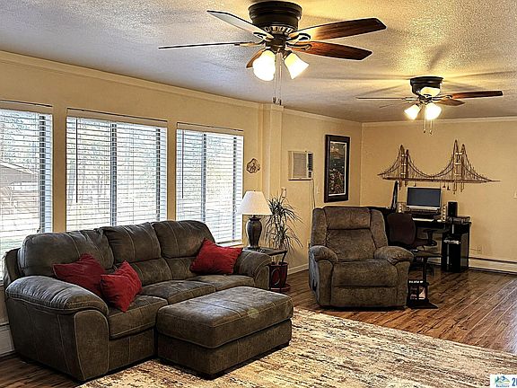 3rd image of 470 Circle Dr #465