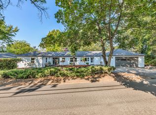 127 Valley View Dr, Medford, OR