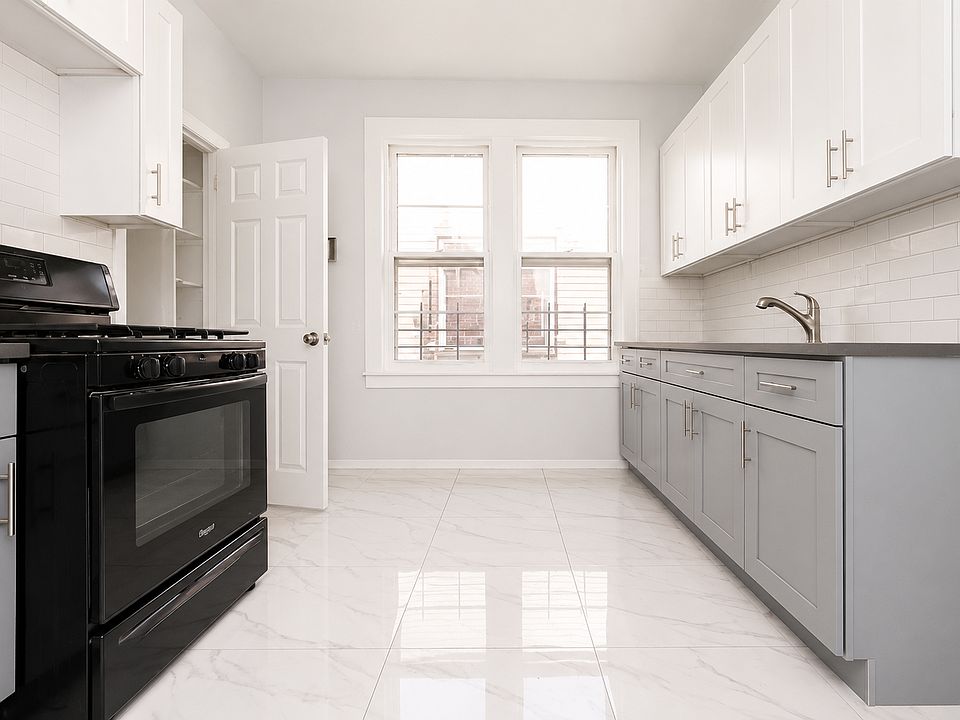 1st image of 22 Ellis Ave #5B