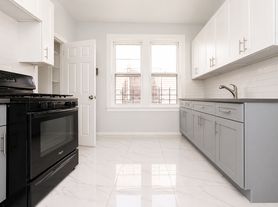 22 Ellis Ave, Irvington, NJ