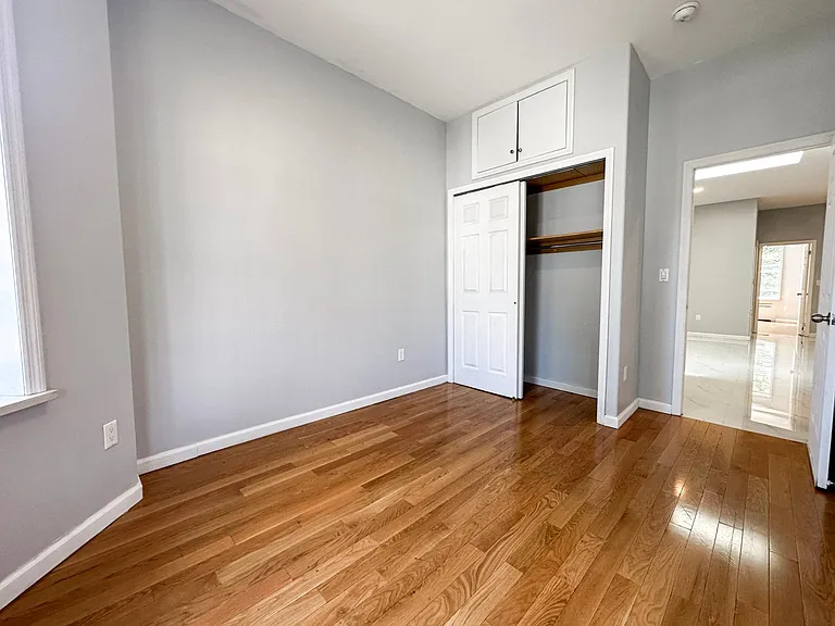 6035 69th Ave — Photo 5
