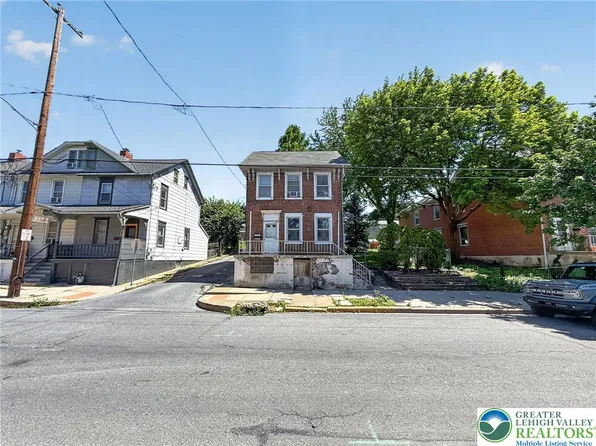 751 Front St, Catasauqua, PA 18032
