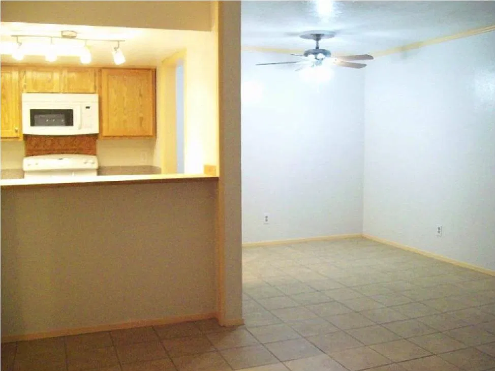 12834 Midway Rd — Photo 3
