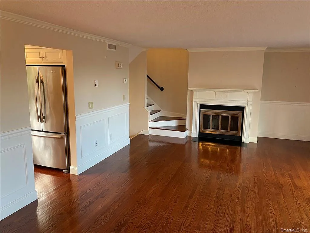 2 bed, 2.5 bath, 1192 sqft, $3,200 — Photo 4