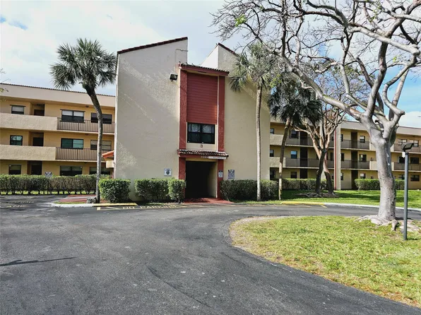 3396 Foxcroft Road #110, Miramar, FL 33025