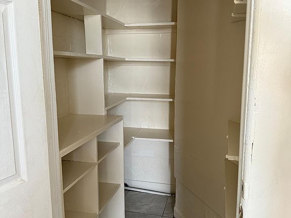 3rd image of 137 Hawthorne Ave #2