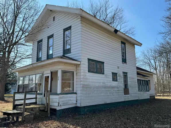 713 N Clinton St, Albion, MI 49224
