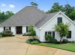 208 Old Bay Ln, Bay Saint Louis, MS 39520