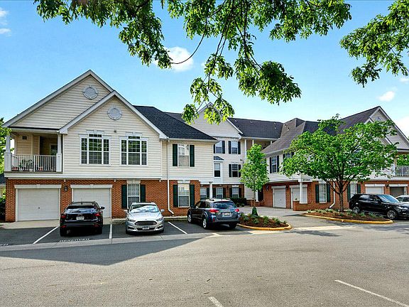 4th image of 25280 Lake Shore Sq Unit 205