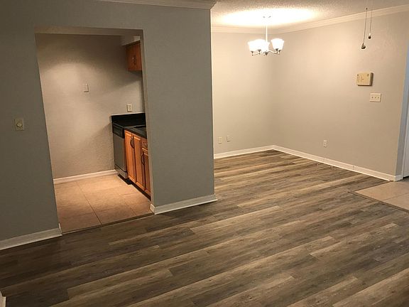 3rd image of 3311 Haviland Ct APT 102
