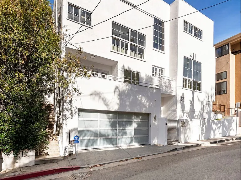 6445 Deep Dell Pl — Photo 2