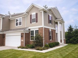 10S400 Carrington Cir, Burr Ridge, IL 60527