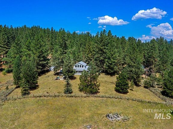 2nd image of 111 Ranch Cir