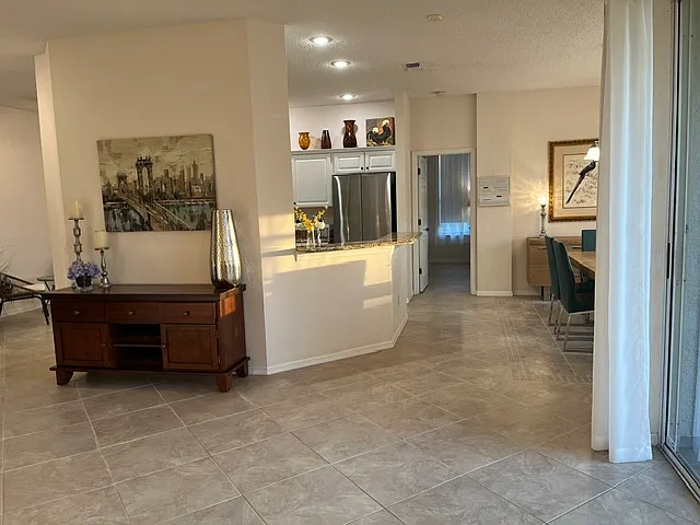 3 bed, 1660 sqft, $3,000 — Photo 3