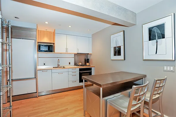 Rented by Corcoran | media 19