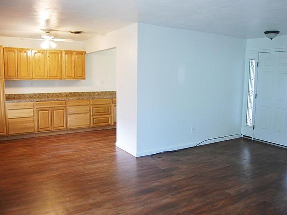 5th image of 1395 Thomas St