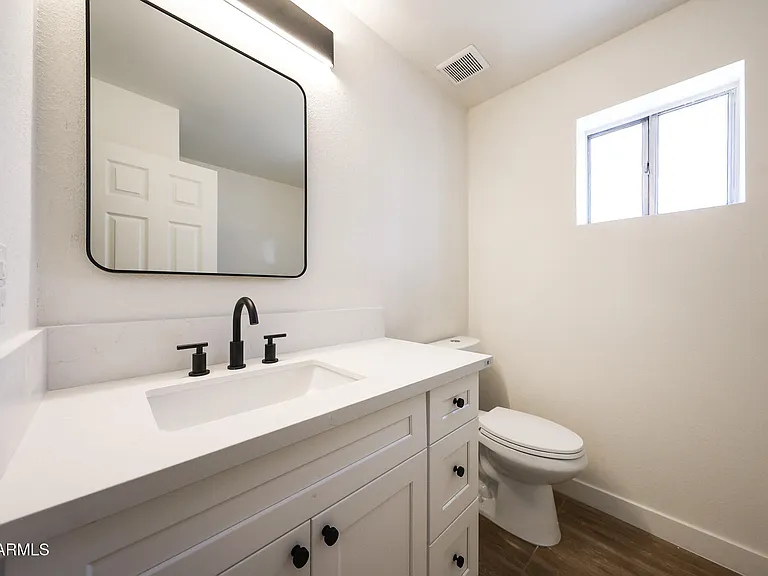 558 S Lesueur #3 — Photo 20
