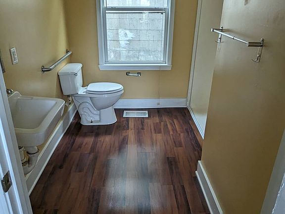 5th image of 3111 Thomas St