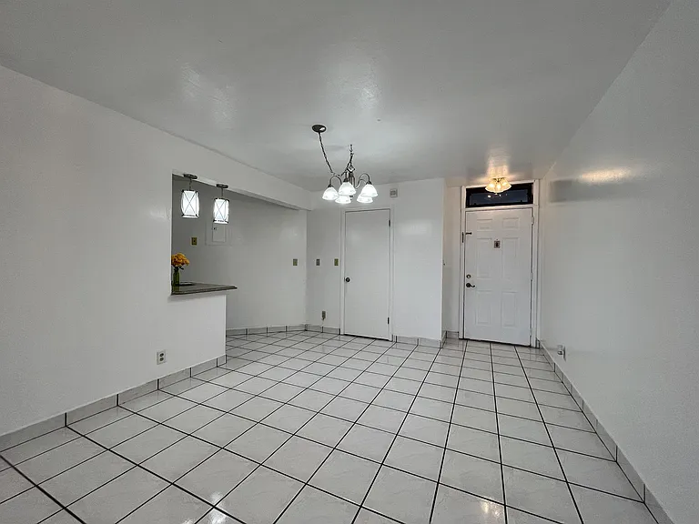 215 Lake Pointe Dr #104 — Photo 4
