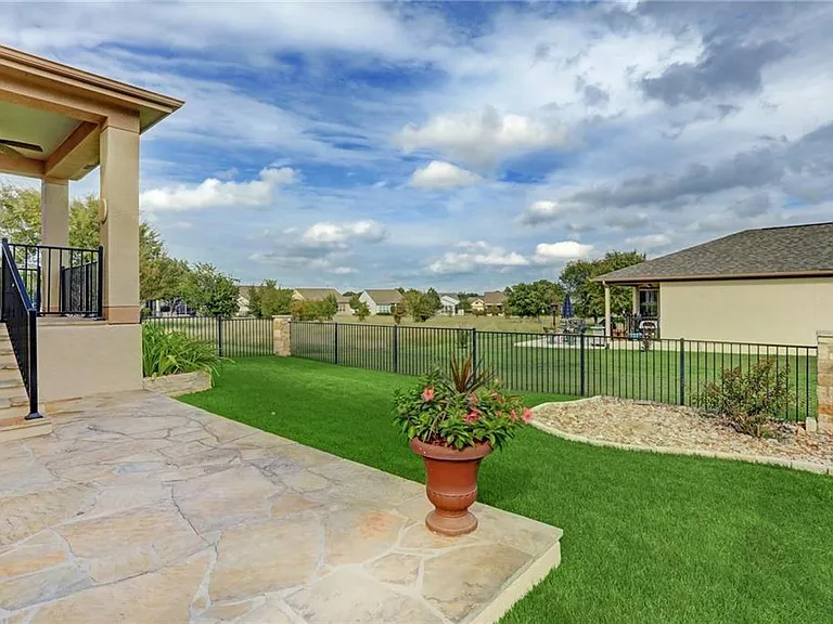 204 Monument Hill Trl — Photo 29