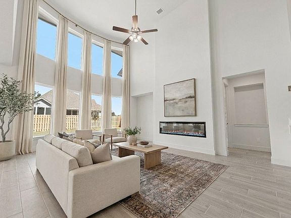 3rd image of 32434 Sandhill Place St