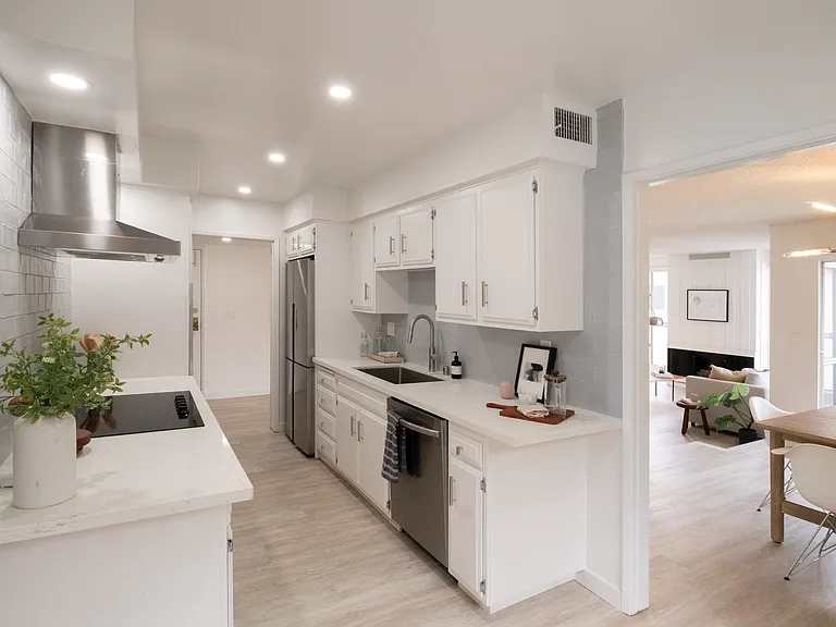 Villa Luanne Apartments — Photo 10