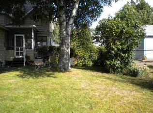 602 S Main St, Kouts, IN 46347